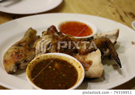 Thai food kai yang 74339951