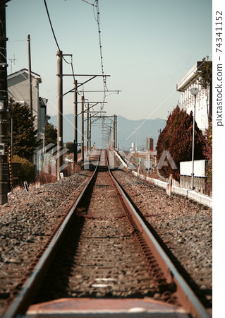 The following track The following track 74341152