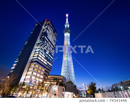 Tokyo sky tree at dusk Tokyo sky tree at dusk 74341446