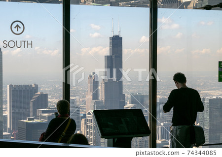 View of the virus tower from the John Hancock Center in Chicago, USA 74344085