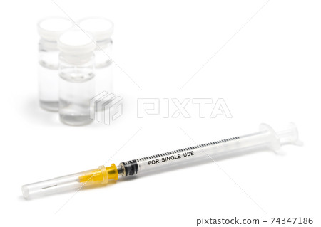Syringe vaccination vaccine Syringe vaccination vaccine 74347186