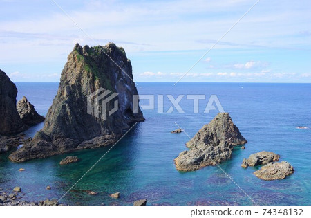 Shakotan Town, Hokkaido Byobu Rock and Shakotan Blue seen from the Shimatakei Coast Observatory 74348132