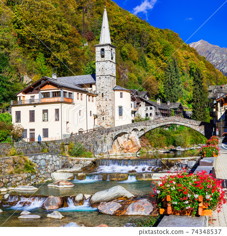 Pictorial Alpine village Lillianes in Valle d'Aosta, North Italy Pictorial Alpine village Lillianes in Valle d'Aosta, North Italy 74348537
