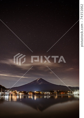 Upside-down Fuji silhouette and starry sky (Lake Kawaguchi) Upside-down Fuji silhouette and starry sky (Lake Kawaguchi) 74351662