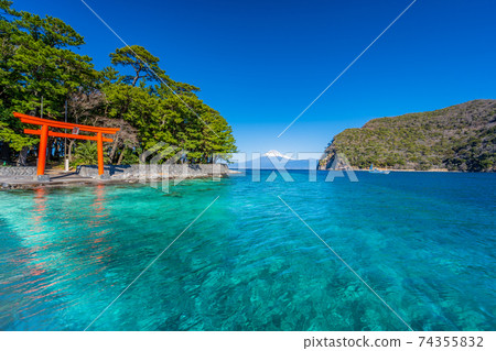 Numazu Sea Torii, Suruga Bay and Mt. Fuji "Heda, Numazu City" 74355832
