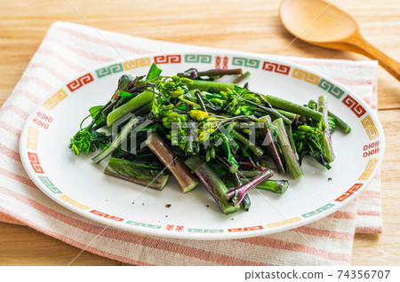 Stir-fried Kosaitai with salt 74356707