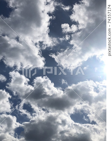 Sunlight and sky Sunlight and sky 74357174