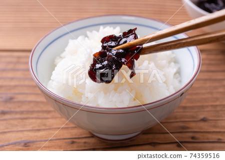 Tsukudani of ginger kelp Tsukudani of ginger kelp 74359516