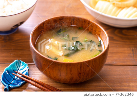 味iso湯（菠菜和炸豆腐） 74362346