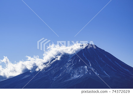 Mt. Fuji and clouds with little snow and winter sky 74372029