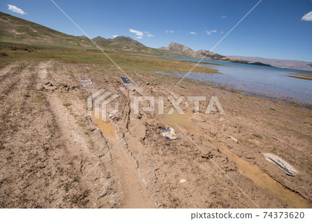 Hell road to be stucked on hihg altitude lakeside 74373620