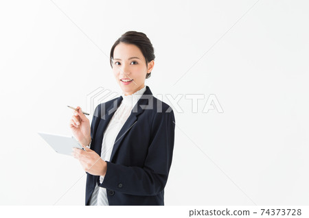 平板電腦業務的女人 平板電腦業務的女人 74373728
