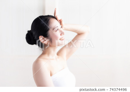 曬傷,皮膚護理,老年斑,雀斑 曬傷,皮膚護理,老年斑,雀斑 74374496