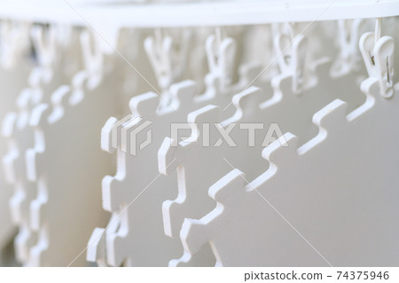 Clean the floor mat 74375946