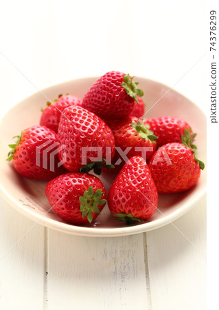 草莓To香 74376299