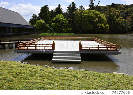 Stage of Ise Jingu Geku Magatama Pond (Magatama Pond) Stage of Ise Jingu Geku Magatama Pond (Magatama Pond) 74377606