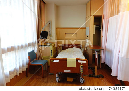 Hospital bed 74384171