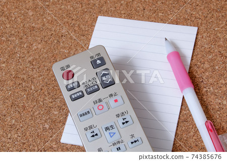 Home appliances, remote controls, electrical appliances, machines, TVs, digital home appliances, home appliances, ballpoint pens, paper, notebooks, household goods Home appliances, remote controls, electrical appliances, machines, TVs, digital home appliances, home appliances, ballpoint pens, paper, notebooks, household goods 74385676