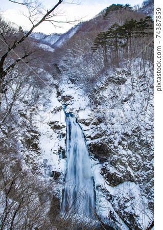 Winter's Akiho Otori Winter's Akiho Otori 74387859