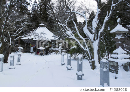 冬天的秋田大垣二人 74388028