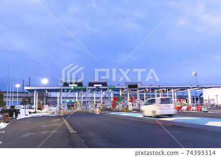 高速公路收費站（三條－燕市立交橋）入口 74393314