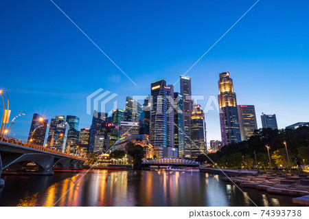 [Singapore] Evening / night view of Singapore Marina Bay 74393738