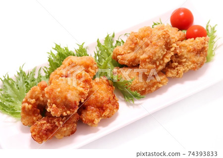 炸雞2人,明亮的背景 炸雞2人,明亮的背景 74393833