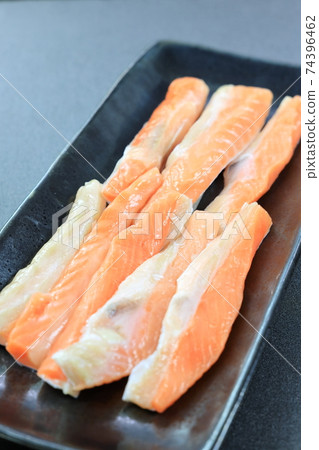 Salmon halas Salmon halas 74396462