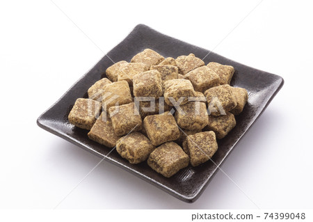 Okinawan brown sugar 74399048