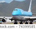 Jumbo jet machine 74399585