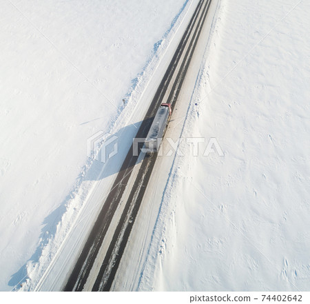 Cargo delivery at extreme weather conditions Cargo delivery at extreme weather conditions 74402642