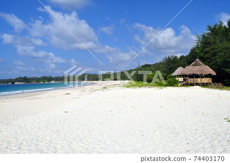 Tropical Sea Beach. 74403170