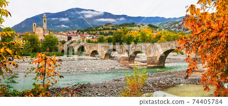 Bobbio - beautiful ancient town with impressive roman bridge, Italy Bobbio - beautiful ancient town with impressive roman bridge, Italy 74405784