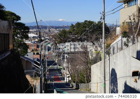 February Setagaya 623 Mt. Fuji and Okamoto 3-chome slope (Kokubunji cliff line) February Setagaya 623 Mt. Fuji and Okamoto 3-chome slope (Kokubunji cliff line) 74406310