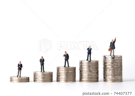 Miniature people: businessman standing stacking coins podium No.1, 2, 3, 4 and 5 isolated white background (Financial and Business competition concept) Miniature people: businessman standing stacking coins podium No.1, 2, 3, 4 and 5 isolated white background (Financial and Business competition concept) 74407377