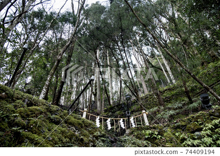 First visit to Kibune Shrine 74409194