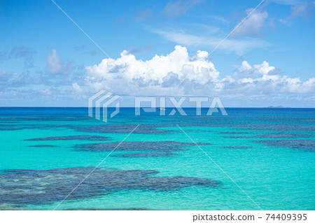 Sea of Hateruma Island Sea of Hateruma Island 74409395
