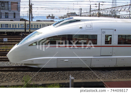 Luxury tour train Odakyu Romance Car VSE 74409817
