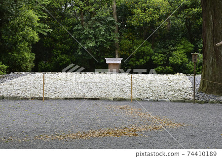伊勢神宮Sotomiya Tsukiyominomiya Kodenchi 74410189