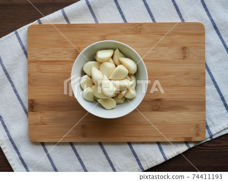 Fresh organic vegetables garlic, food ingredients 74411193