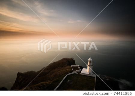 Muroran Chikiumisaki Lighthouse-03 74411896