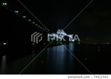 Illuminated night Tokyo Gate Bridge 74412542