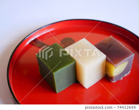 Three types of yokan on a lacquered tray 74412649
