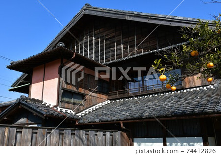 Handa Canal neighborhood in winter, former Nakano Hanroku Residence, warehouse town 74412826