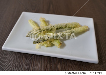 Tempura of asparagus 74412993