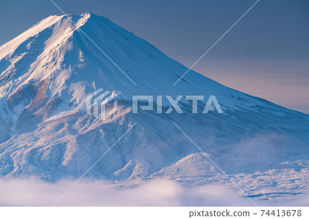 《Yamanashi Prefecture》 Mt. Fuji and rime on trees ・ Winter scenery of Japan 《Yamanashi Prefecture》 Mt. Fuji and rime on trees ・ Winter scenery of Japan 74413678
