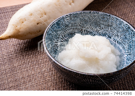 Daikon Oroshi 74414398
