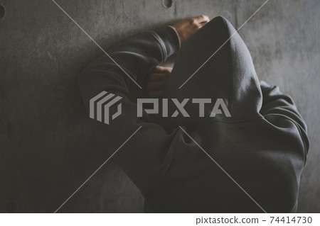 Criminal crying 74414730