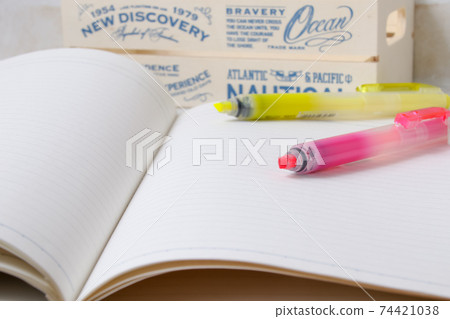 Line marker, stationery, highlighter, stationery, study, school, notebook, writing utensils, pen, student, water-based pen, writing Line marker, stationery, highlighter, stationery, study, school, notebook, writing utensils, pen, student, water-based pen, writing 74421038