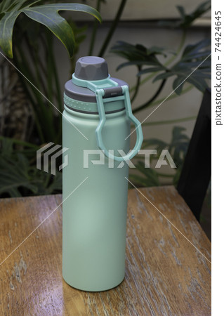 Thermos bottle for hot and cold drink Thermos bottle for hot and cold drink 74424645